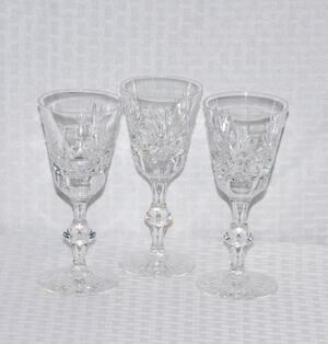 Vintage crystal Cut Glass Star of Edinburgh Scotland wine glasses x-3